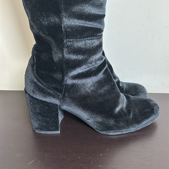 Stuart Weitzman Lowjack Velvet Block
Heel Boot Black Over the Knee Sz 8.5 - Picture 4 of 14